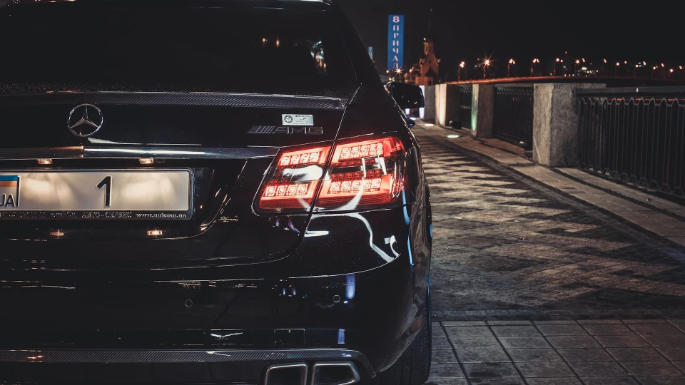 Mercedes-Benz E 63 AMG Special Edition 4