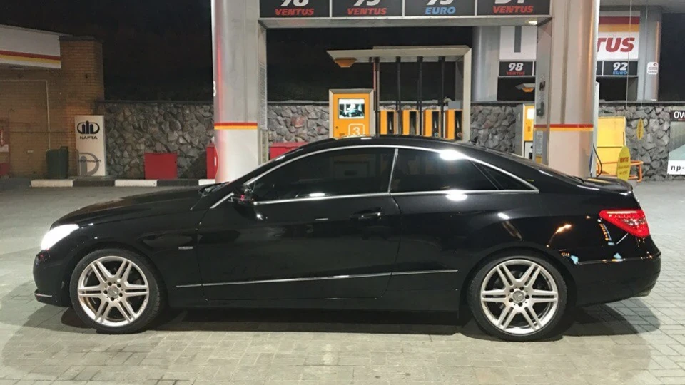 Mercedes-Benz E-Class Coupe