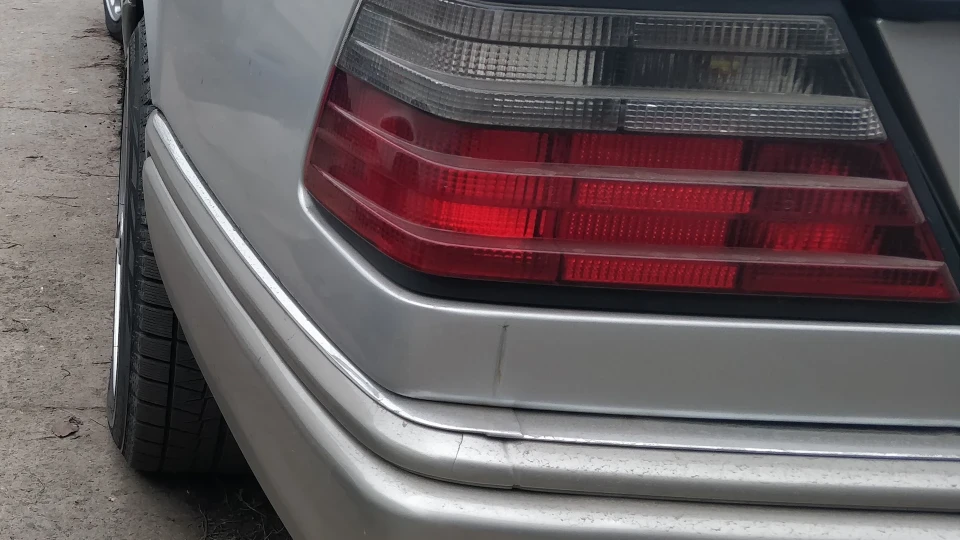 Mercedes-Benz E-Class Coupe 5