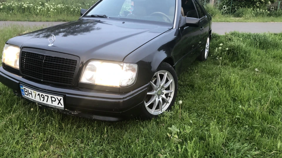Mercedes-Benz E-Class Coupe