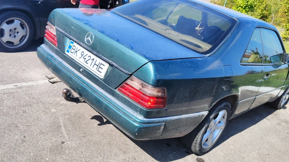 Mercedes-Benz E-Class Coupe 2