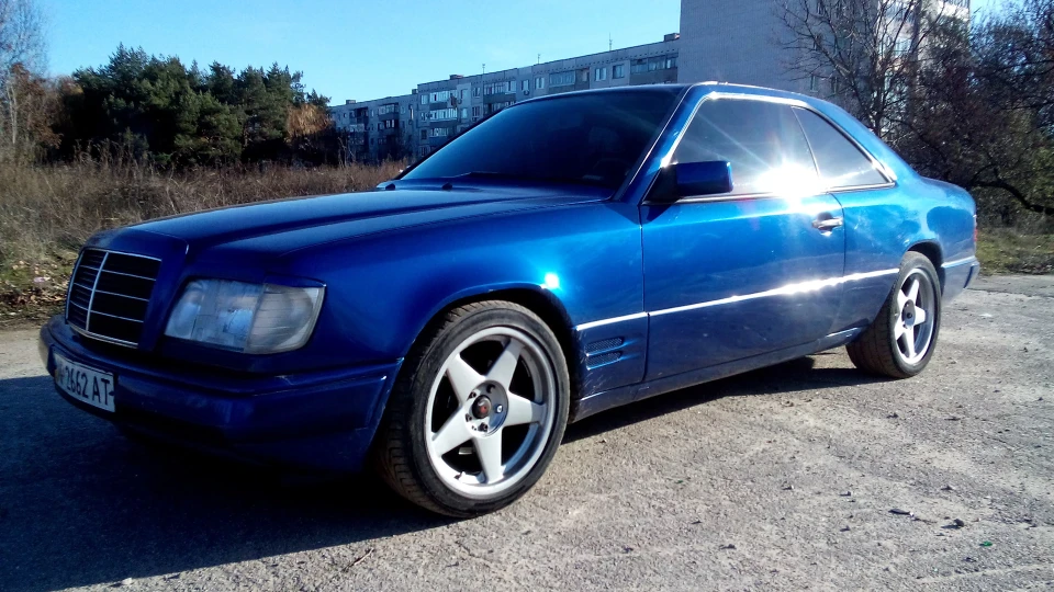 Mercedes-Benz E-Class Coupe 2