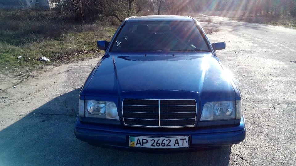 Mercedes-Benz E-Class Coupe 4