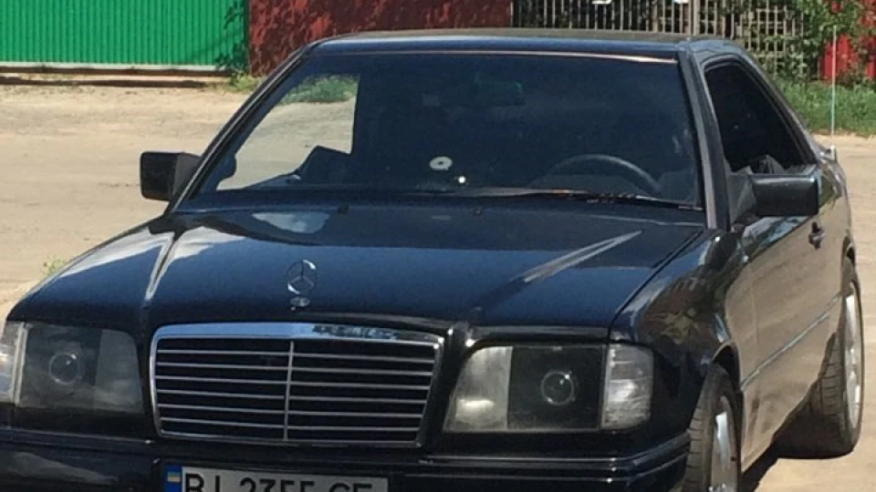 Mercedes-Benz E-Class Coupe 4