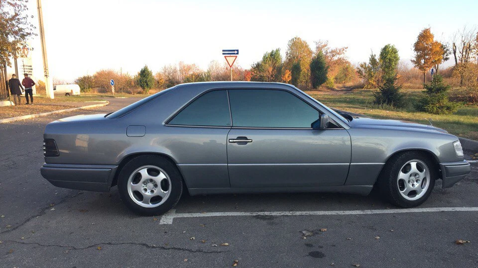 Mercedes-Benz E-Class Coupe