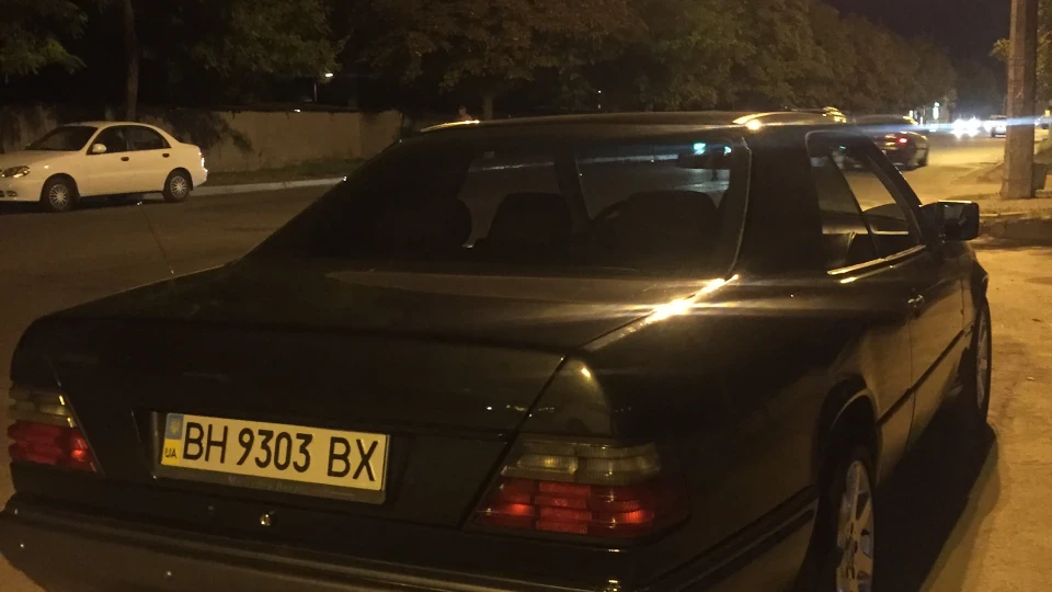 Mercedes-Benz E-Class Coupe 2