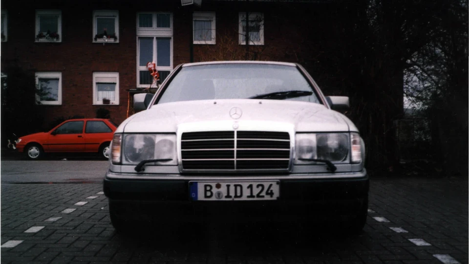 Mercedes-Benz E-Class Coupe 300 2