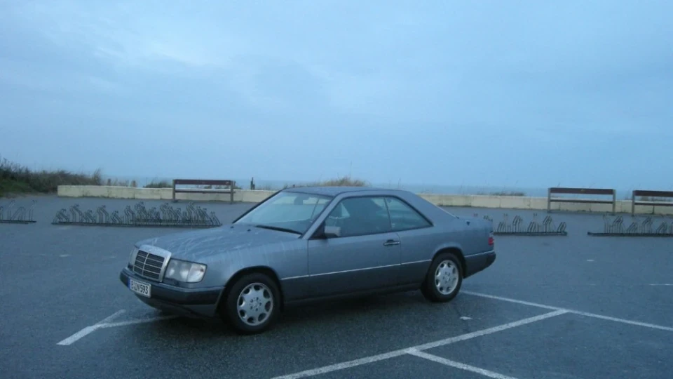 Mercedes-Benz E-Class Coupe 320 3