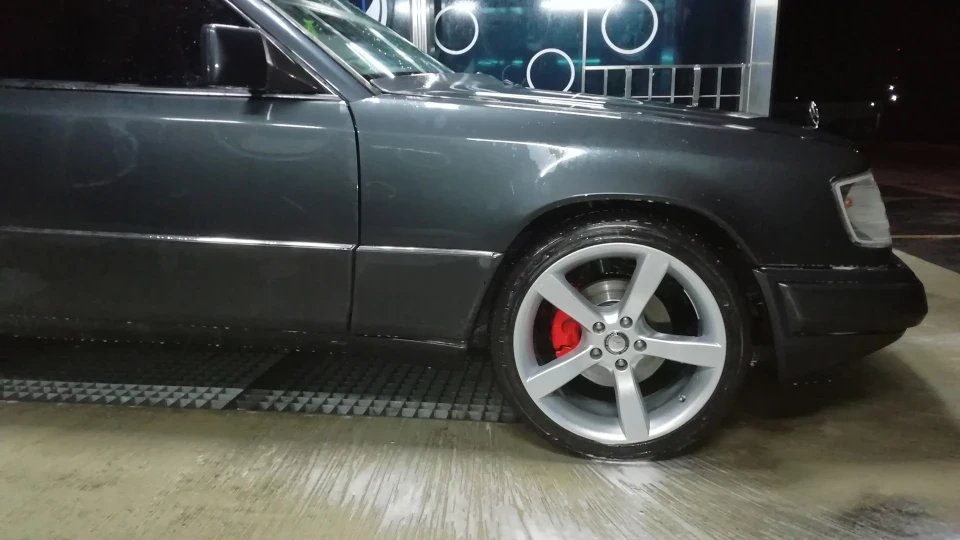 Mercedes-Benz E-Class Coupe Баржа 2