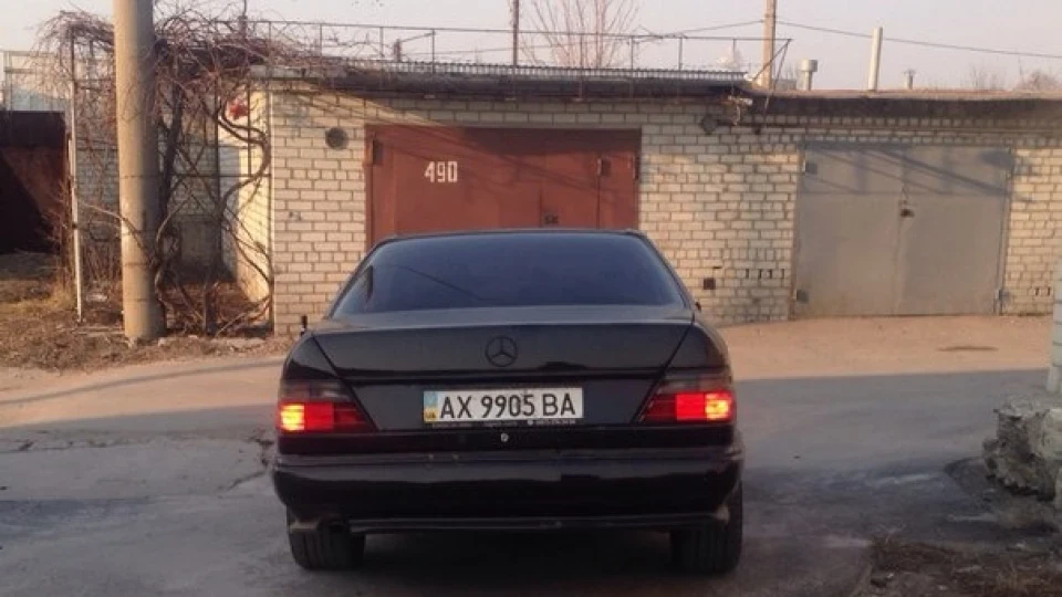Mercedes-Benz E-Class Coupe Чорний мерс Купе !!!)