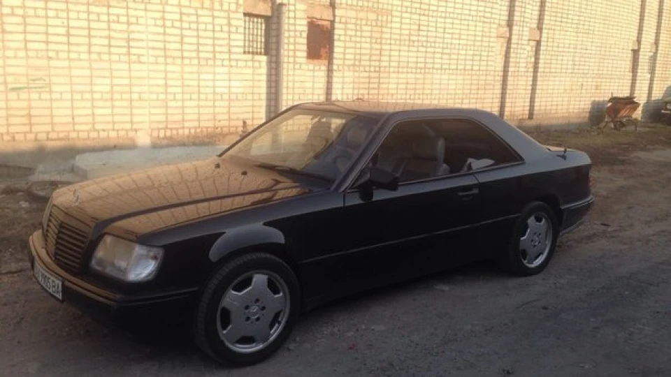 Mercedes-Benz E-Class Coupe Чорний мерс Купе !!!) 4