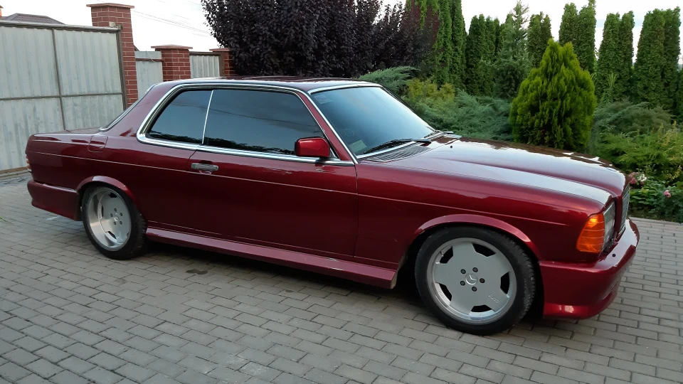 Mercedes-Benz E-Class Coupe Емоційний вибух