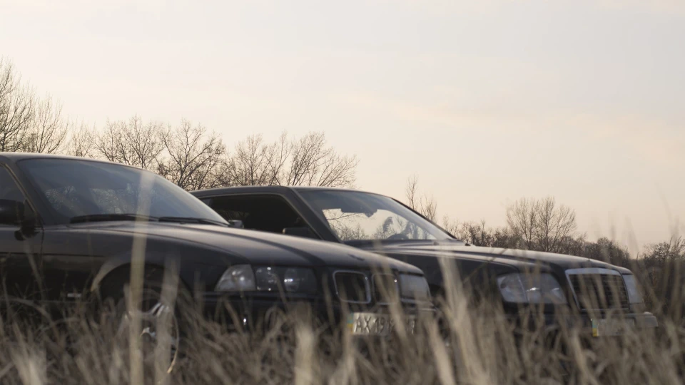 Mercedes-Benz E-Class Coupe Hardtop 4