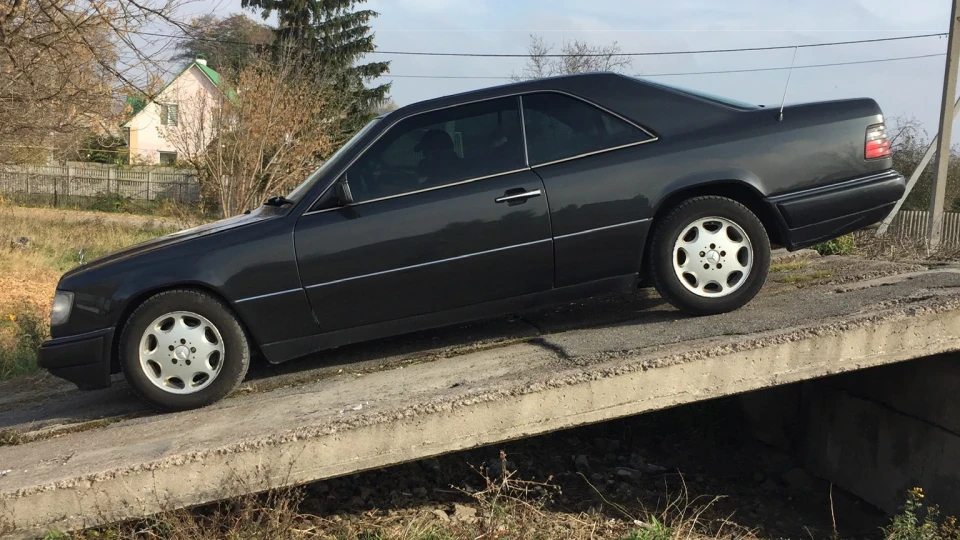 Mercedes-Benz E-Class Coupe Coupe m104 3.2 3