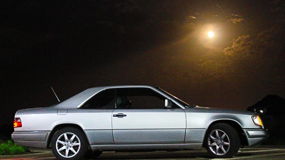 Mercedes-Benz E-Class Coupe Мурка 2