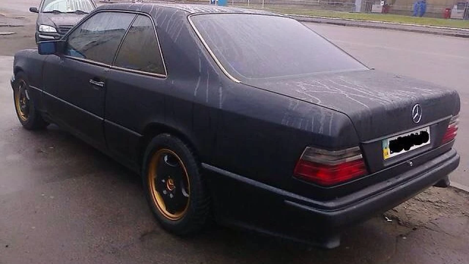 Mercedes-Benz E-Class Coupe Вовчак 2
