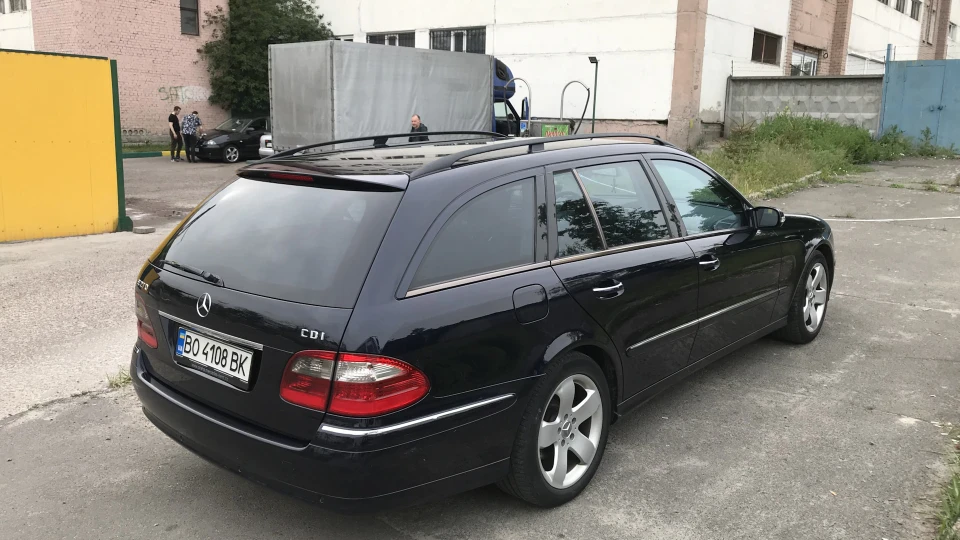 Mercedes-Benz E-Class Estate 2