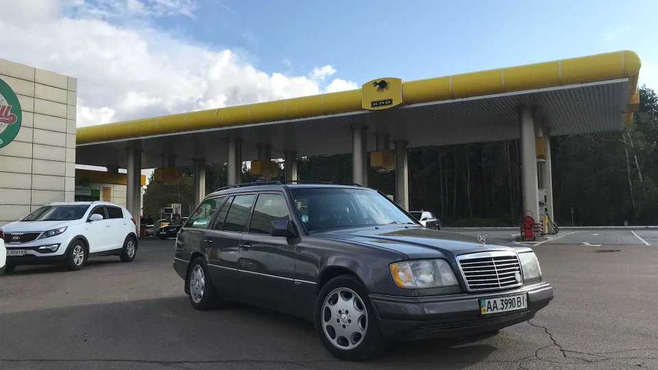 Mercedes-Benz E-Class Estate 5