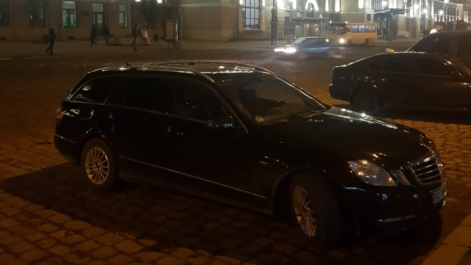 Mercedes-Benz E-Class Estate 2