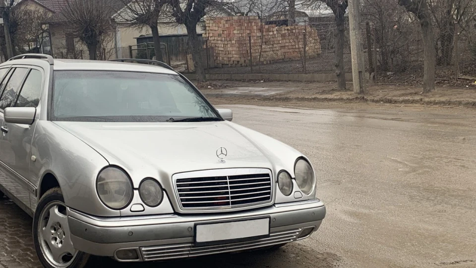 Mercedes-Benz E-Class Estate 3.0 Td 2