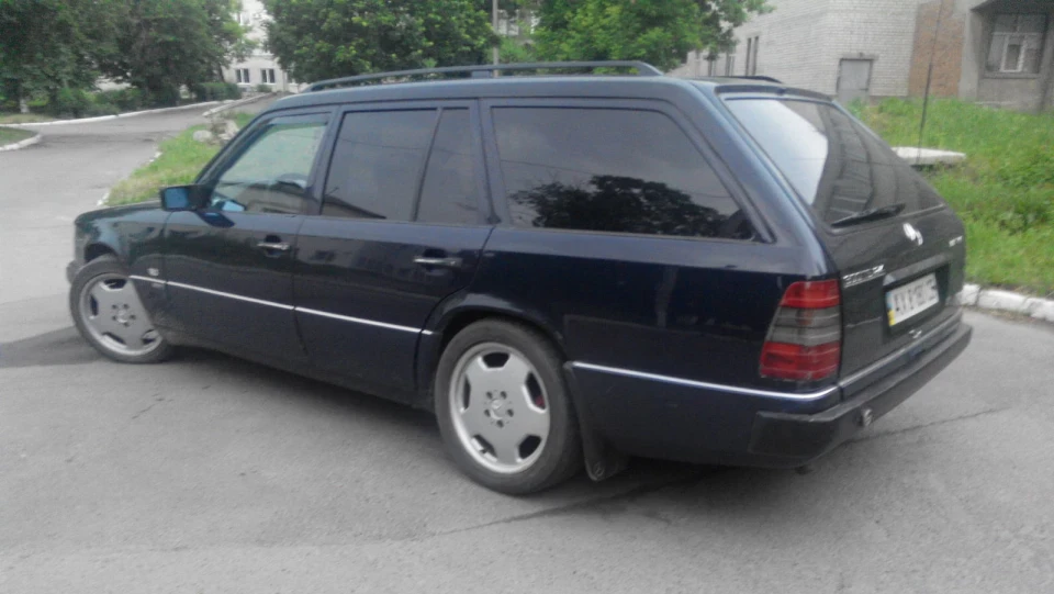 Mercedes-Benz E-Class Estate 300TE-24 SportLine 4