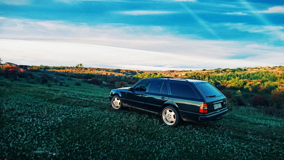Mercedes-Benz E-Class Estate 🇩🇪 AirLift Теплиця
