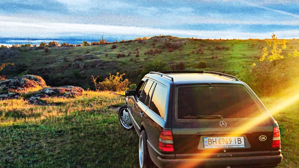 Mercedes-Benz E-Class Estate 🇩🇪 AirLift Теплиця 2