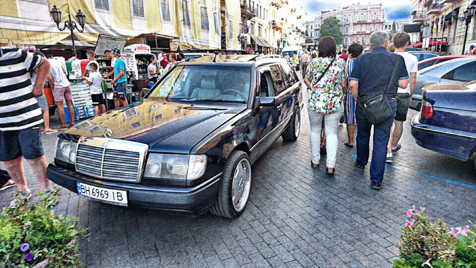 Mercedes-Benz E-Class Estate 🇩🇪 AirLift Теплиця 4