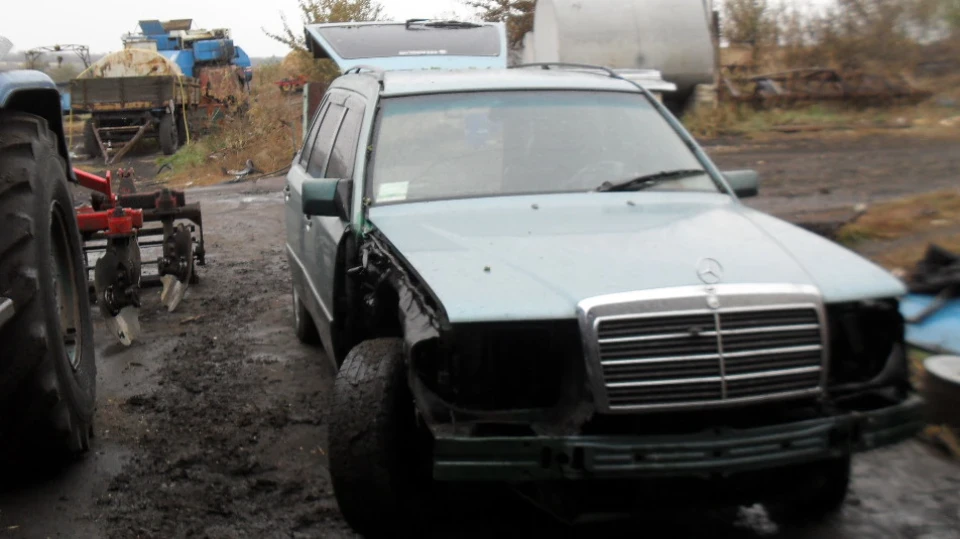 Mercedes-Benz E-Class Estate колір №888, салон №264 4
