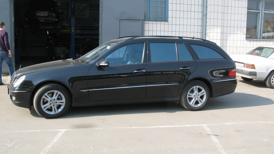 Mercedes-Benz E-Class Estate E220T CDI Avantgarde