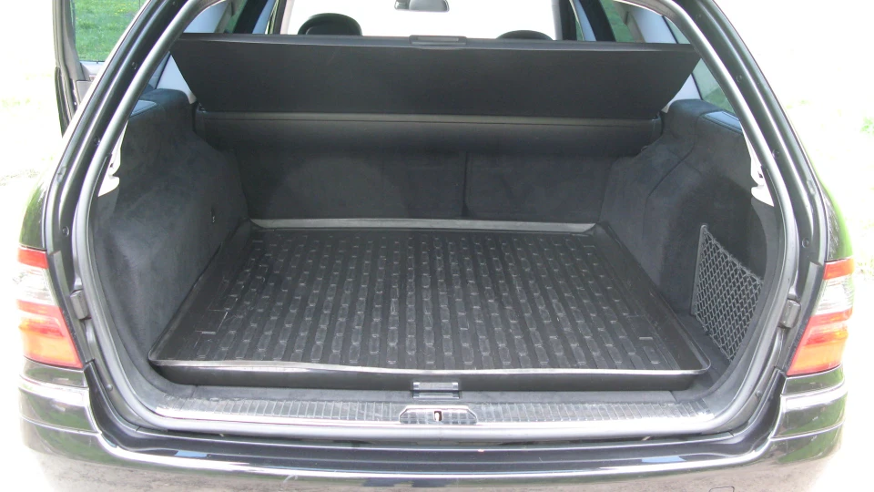 Mercedes-Benz E-Class Estate E220T CDI Avantgarde 3