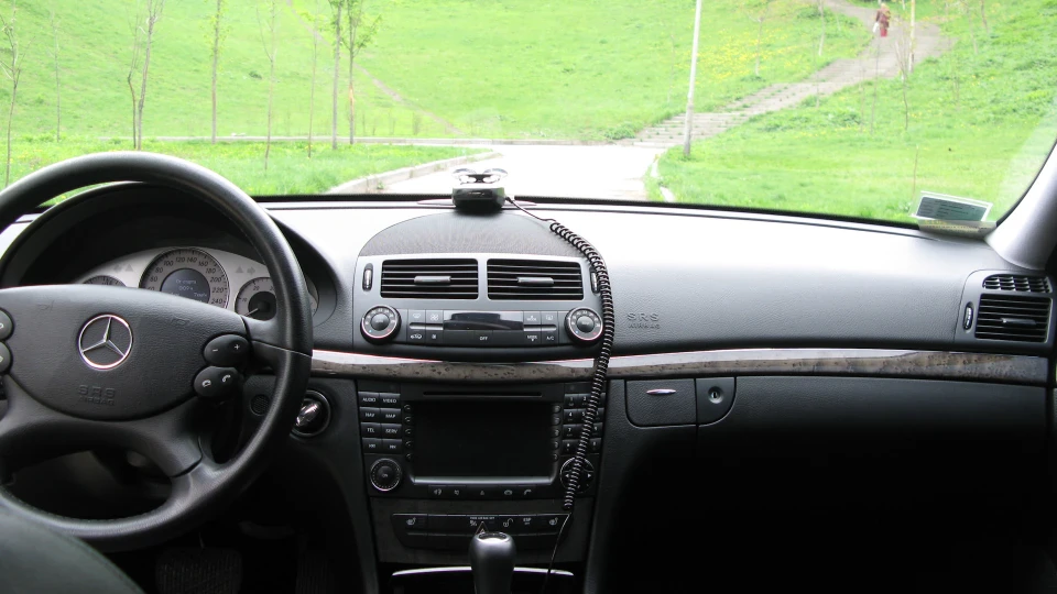 Mercedes-Benz E-Class Estate E220T CDI Avantgarde 5