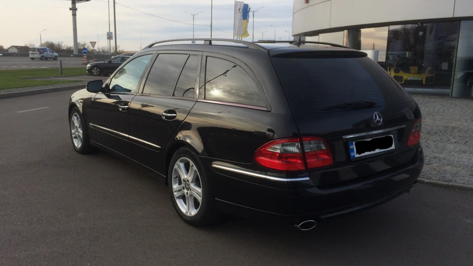 Mercedes-Benz E-Class Estate E280T CDI Avantgarde 3