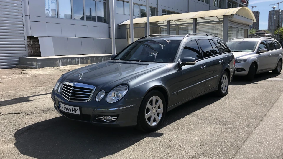 Mercedes-Benz E-Class Estate Grau estate 3.0 CDI 3