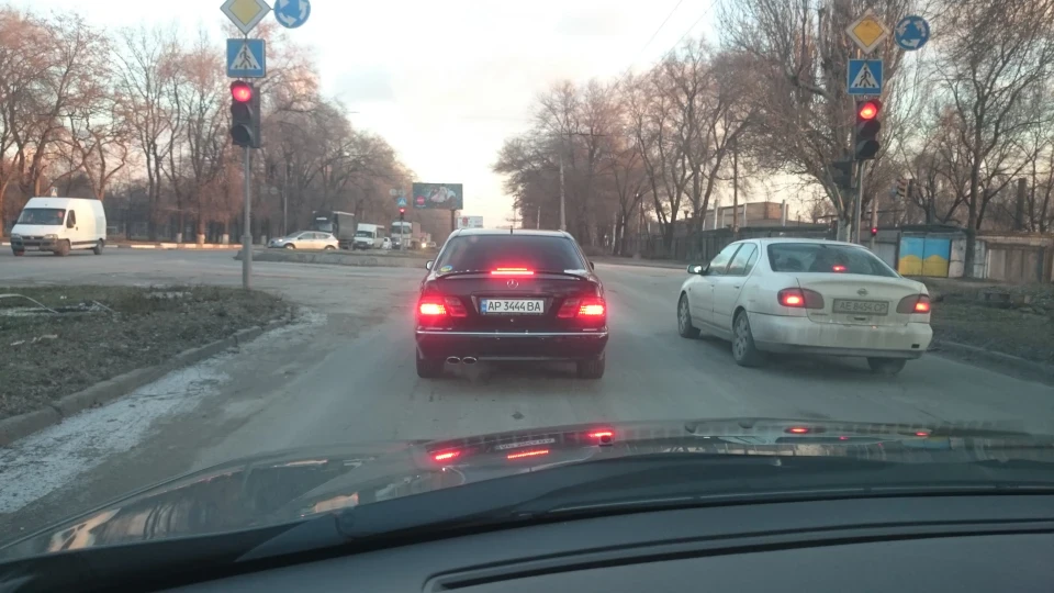 Mercedes-Benz E-Class 5