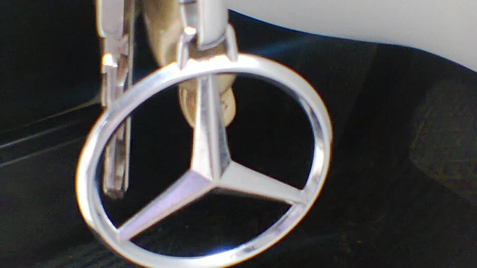 Mercedes-Benz E-Class 3