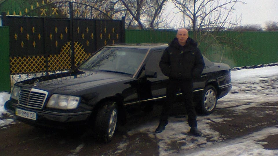 Mercedes-Benz E-Class 4