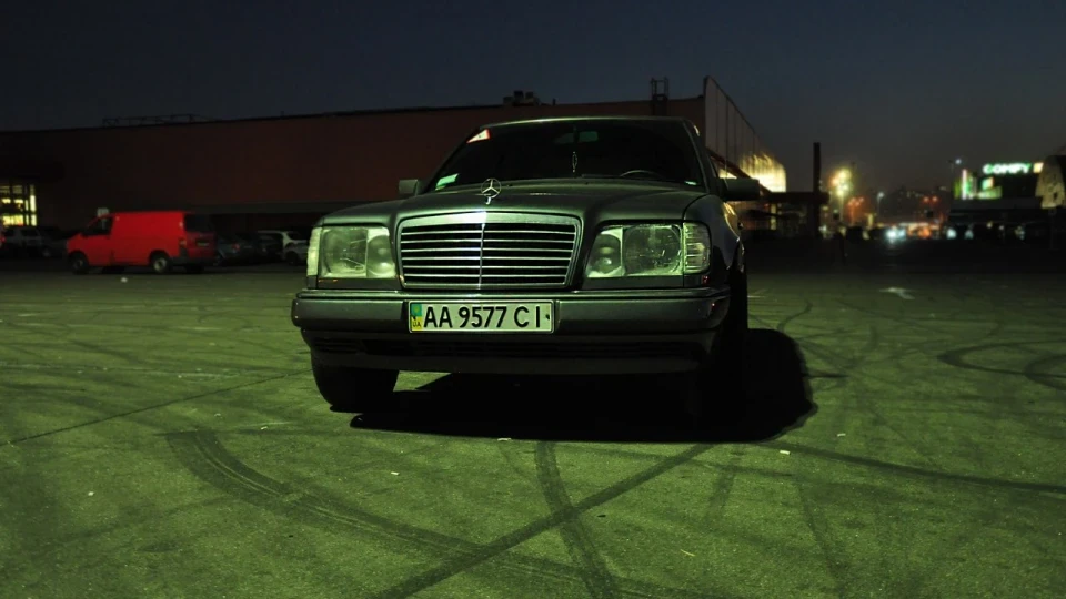 Mercedes-Benz E-Class 5