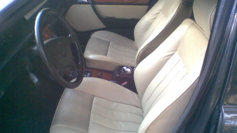 Mercedes-Benz E-Class 4