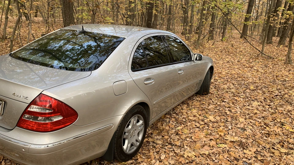 Mercedes-Benz E-Class 5