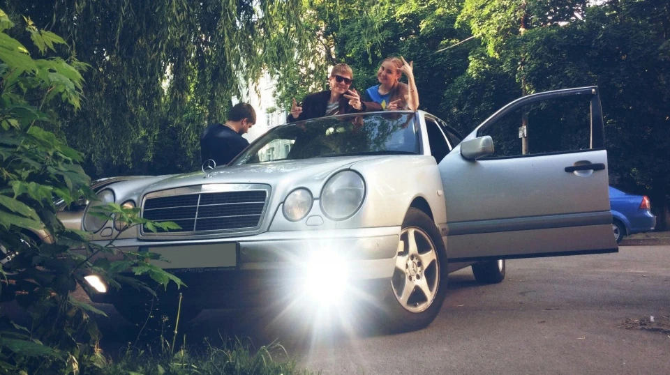 Mercedes-Benz E-Class 5