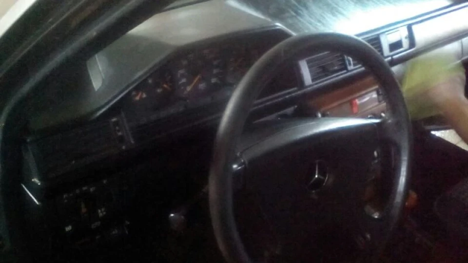 Mercedes-Benz E-Class 4