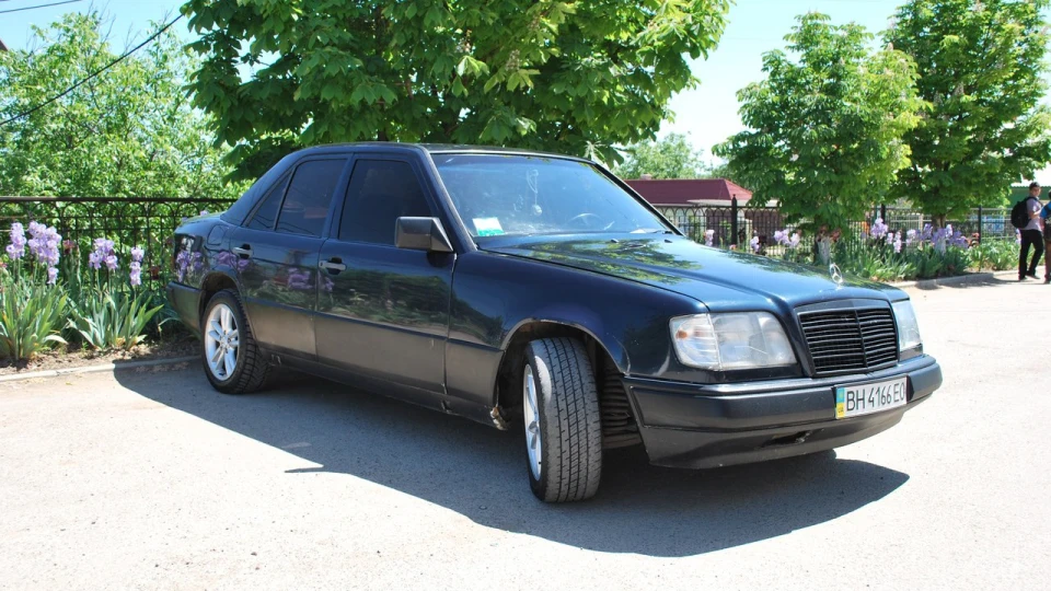 Mercedes-Benz E-Class 5