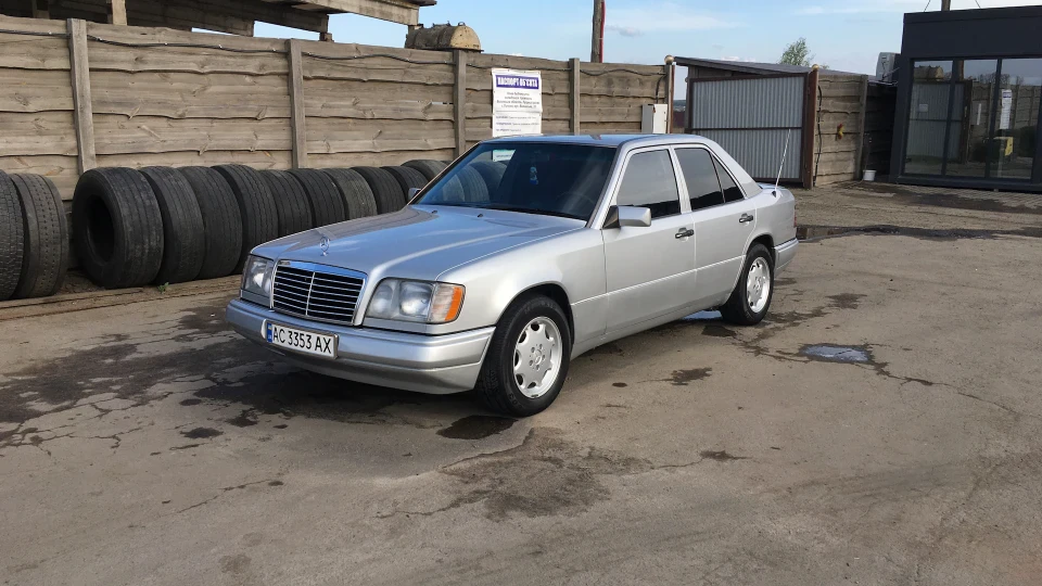 Mercedes-Benz E-Class 5