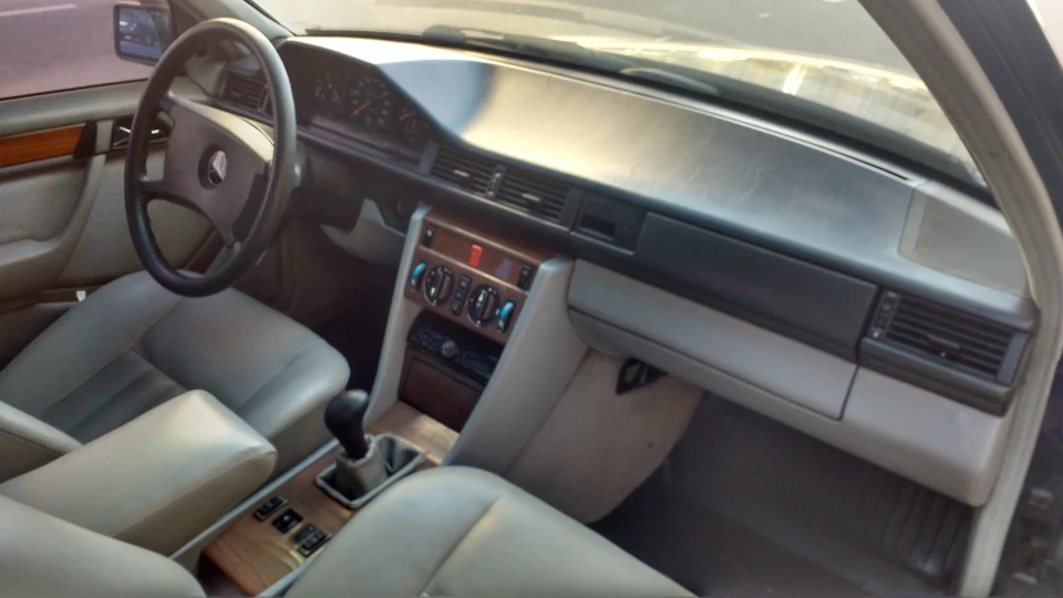 Mercedes-Benz E-Class 5