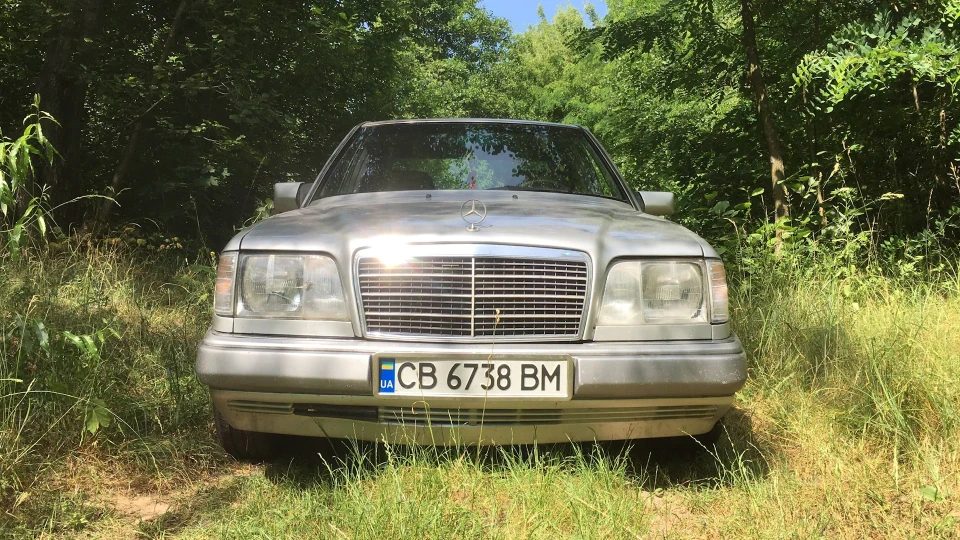 Mercedes-Benz E-Class 2