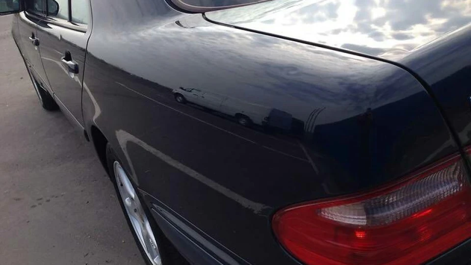 Mercedes-Benz E-Class 4