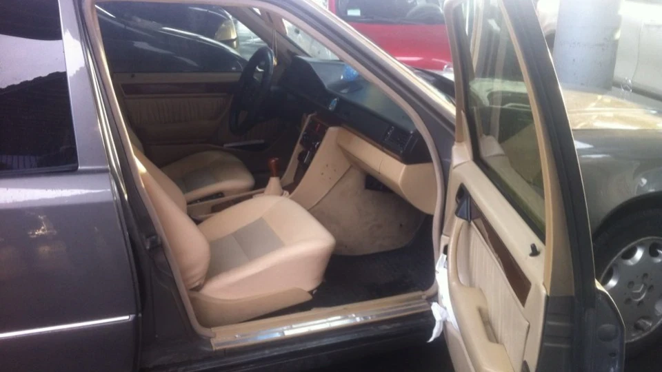 Mercedes-Benz E-Class 4