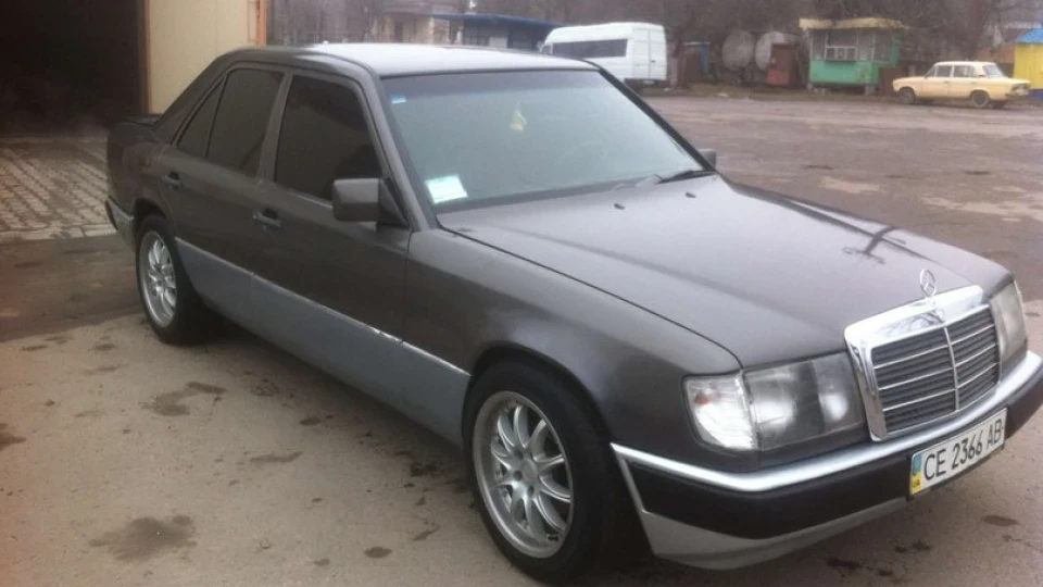 Mercedes-Benz E-Class 5