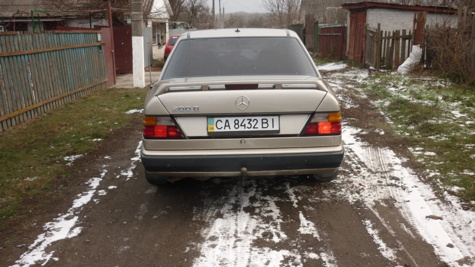 Mercedes-Benz E-Class 5